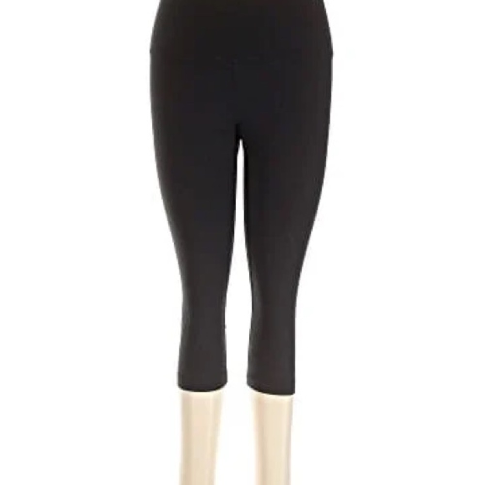 Lululemon Navy Capri Leggings size 4.